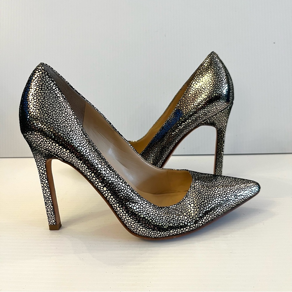 IVANKA TRUMP Shimmering Gold & Black Heels, Pointy Toe - Size 7.5
